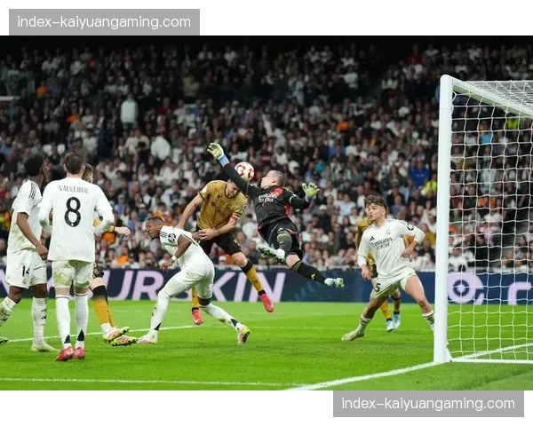 西甲积分榜再度易主:巴萨反超皇马领跑,瓦伦西亚仅领先降级区2分 西甲积分榜再度易主:巴萨反超皇马领跑,瓦伦西亚仅领先降级区2分