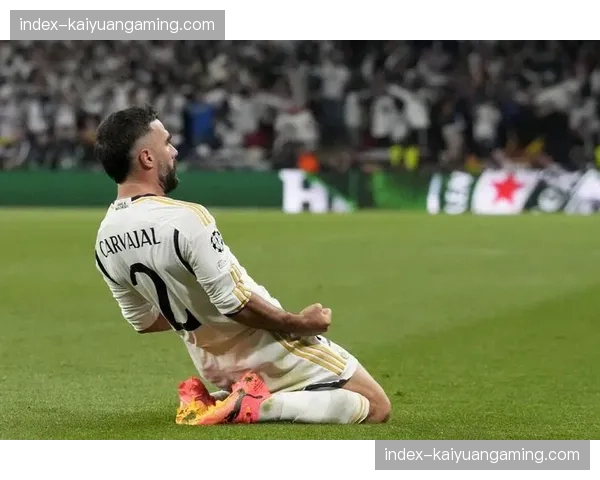 第78分钟绝杀机会：斯卡马卡头球攻门被科贝尔神勇扑出