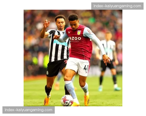 纽卡斯尔官方：伊萨克腿筋轻微拉伤，预计将缺席两周